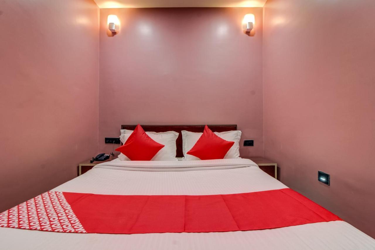Oyo 16871 Anant Home Stay Shillong Exterior photo