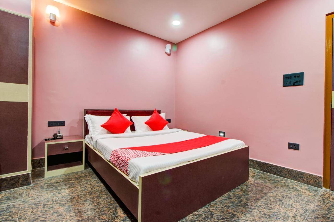 Oyo 16871 Anant Home Stay Shillong Exterior photo