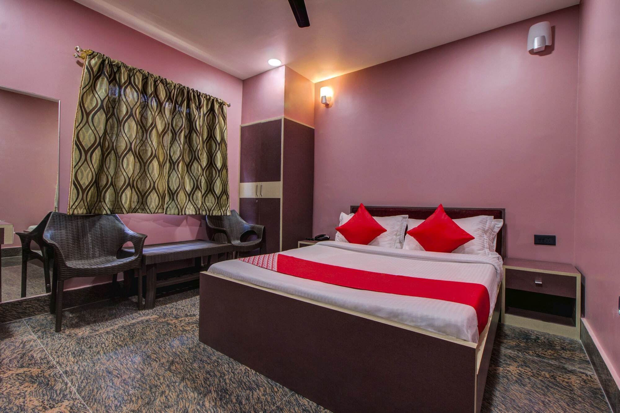 Oyo 16871 Anant Home Stay Shillong Exterior photo